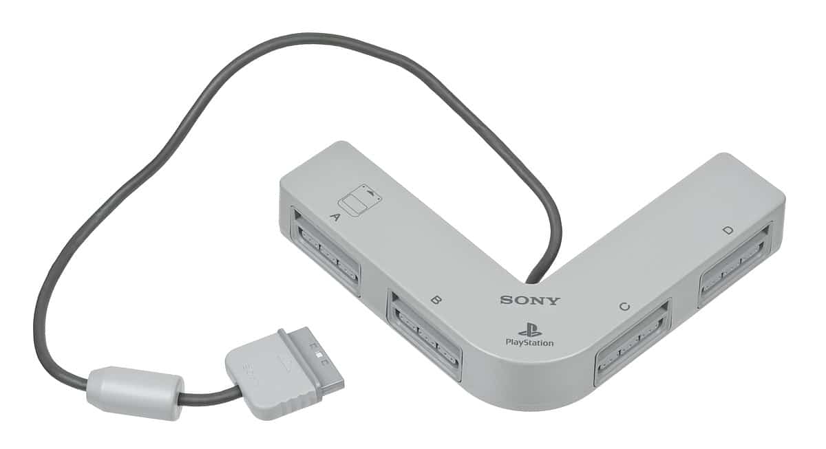 Perché il Multitap della PlayStation è diventato un’icona del gaming multiplayer?