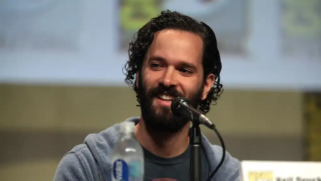 Neil druckmann lascia the last of us su hbo dopo il crollo degli ascolti neil druckmann