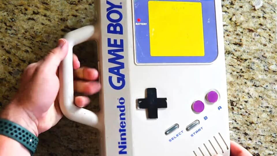 trova un game boy su un mercatino… ed è pieno di giochi: collezione retro da sogno